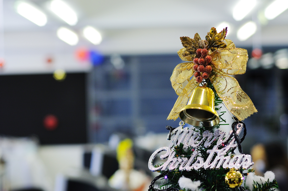 Christmas decorating tips for your office